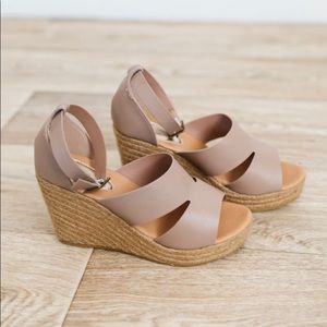 Wedge sandals